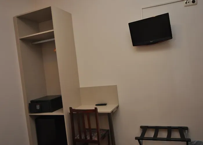 阿拉米达膳食公寓 2*