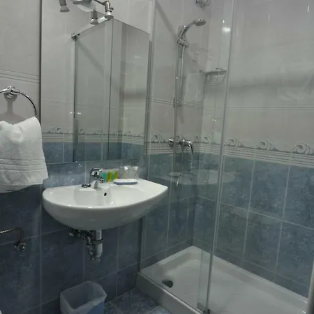 Alameda Gæstehus 2*